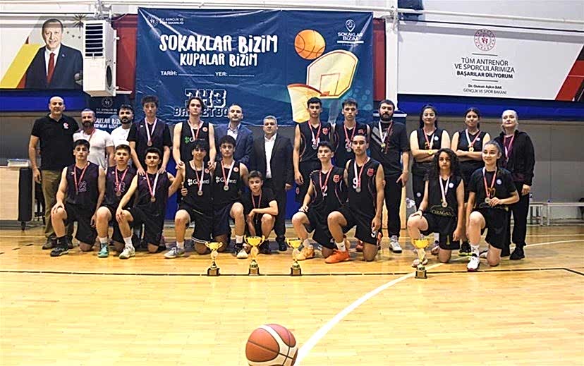 SOKAKLAR BİZİM 3 X 3 BASKETBOL GENÇLİK KUPASI SONA ERDİ